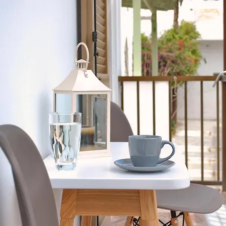 Grandma's Elegant In Naxos Town Apartment